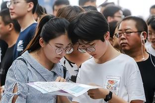 范弗里特：我们的换防没能限制热火 在客场必须打得更聪明更努力